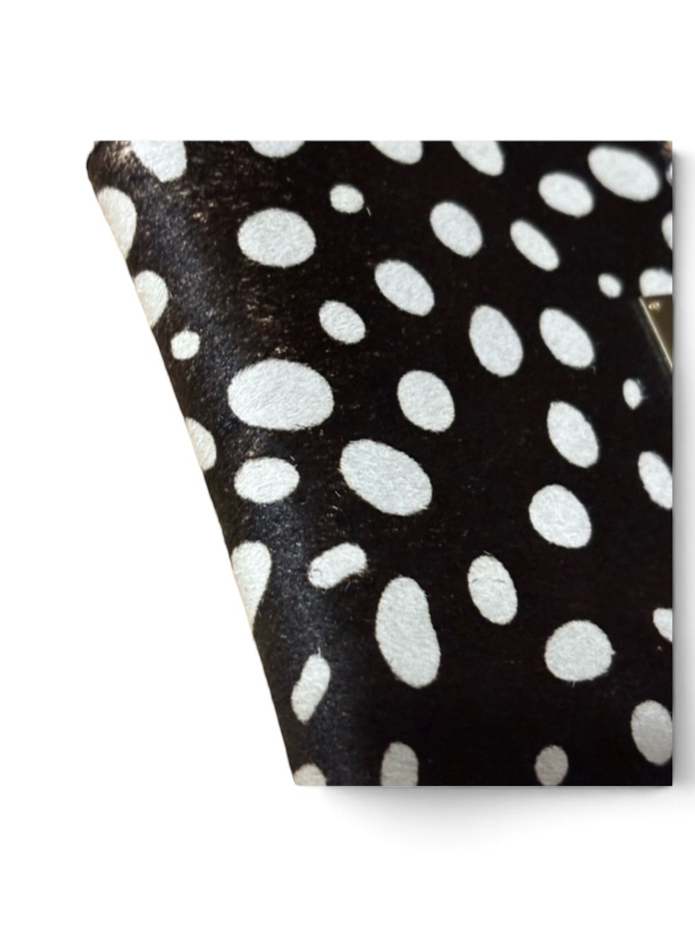 Henri Bendel Carlyle Mini Zip-Around Wallet. - Picture 3 of 9